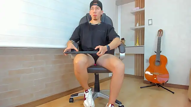 Tombarden online show from December 17, 2025, 7:09 pm