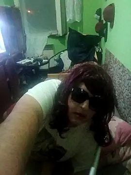 Snapshot of Adrianka chatting on July 25, 2026, 11:57 pm Adrianka online show from July 25, 2026, 11:57 pm