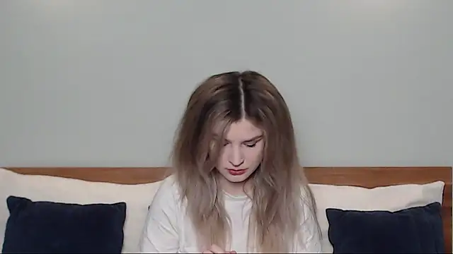 Chloe Addison online show from February 16, 2025, 6:10 pm