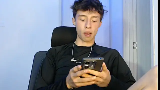 Juanmres online show from October 18, 2025, 2:58 am