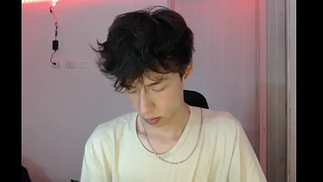 Juanmres online show from November 19, 2025, 5:18 am