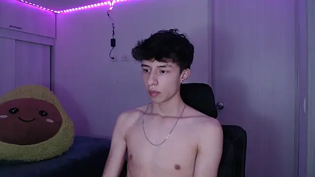 Juanmres online show from April 12, 2026, 2:16 am