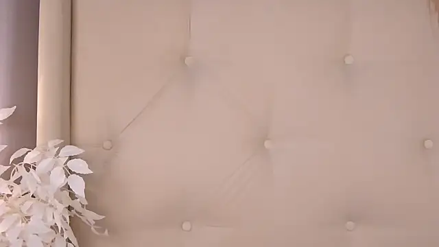 ur wet dreams online show from April 12, 2026, 4:39 am