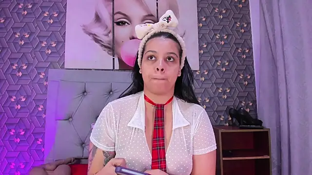 Emily rivera78 online show from February 28, 2026, 7:48 pm