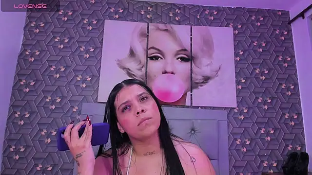 Snapshot of Emily_rivera78 chatting on May 11, 2026, 3:34 am Emily rivera78 online show from May 11, 2026, 3:34 am
