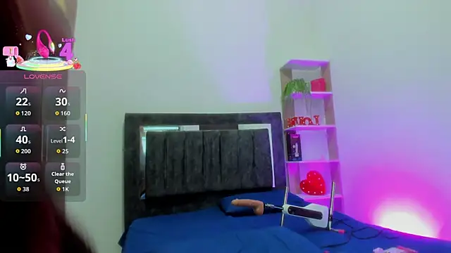 Nicol TransGirl online show from April 8, 2026, 5:18 am