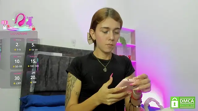 Snapshot of Nicol_TransGirl chatting on May 5, 2026, 4:20 am Nicol TransGirl online show from May 5, 2026, 4:20 am