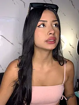 Miss karol online show from February 4, 2025, 5:45 pm