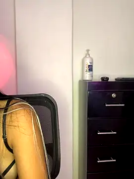 Miss karol online show from October 18, 2025, 5:57 pm