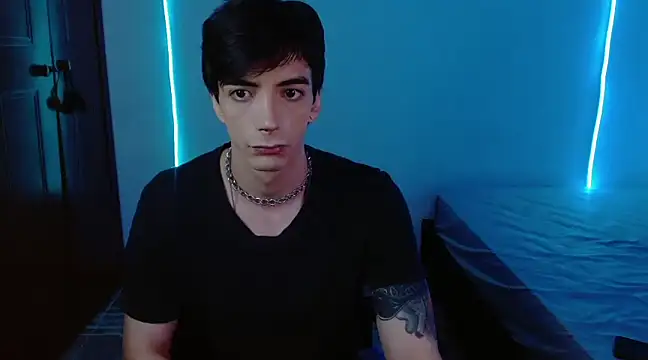 H3ll B0I online show from March 12, 2025, 5:35 am