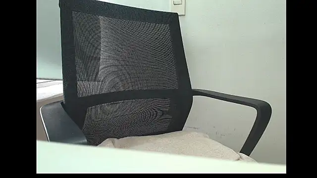 Alaiapink online show from March 2, 2026, 9:43 pm