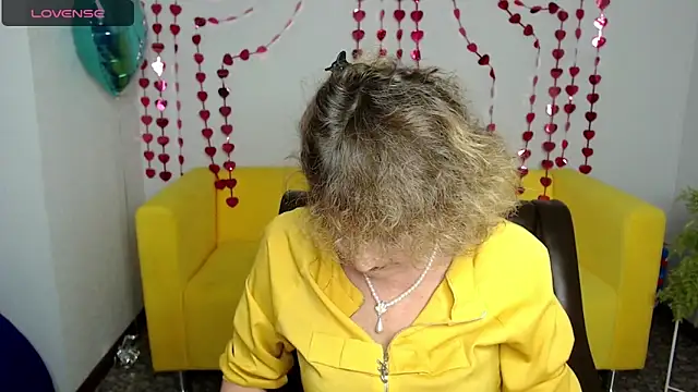 SexyGrandma  online show from February 13, 2025, 3:56 pm