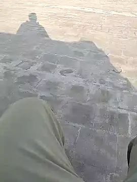 xmanrawan2 online show from February 5, 2025, 11:34 am