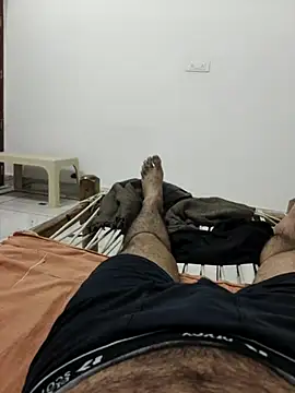 xmanrawan2 online show from October 19, 2025, 5:13 pm