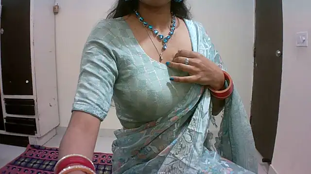 Snapshot of kajal__bhabhi_ chatting on December 20, 2025, 1:18 pm kajal bhabhi online show from December 20, 2025, 1:18 pm
