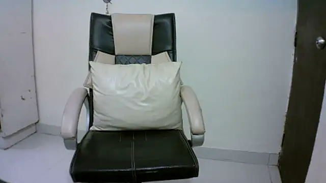 Snapshot of kajal__bhabhi_ chatting on February 26, 2026, 4:17 pm kajal bhabhi online show from February 26, 2026, 4:17 pm