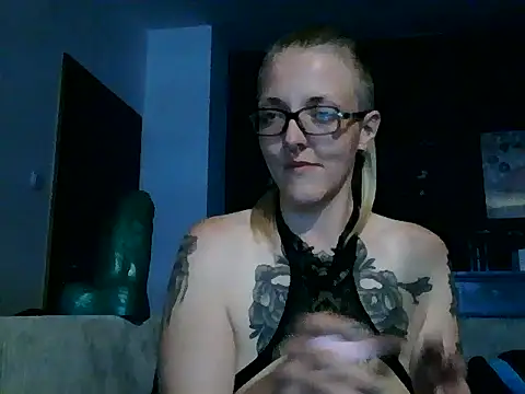 Astrid-Gilbert online show from May 1, 2026, 9:08 pm