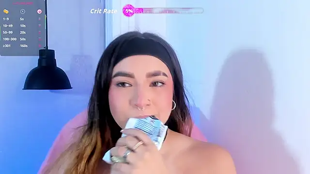 Shanntal  online show from October 29, 2025, 8:10 pm