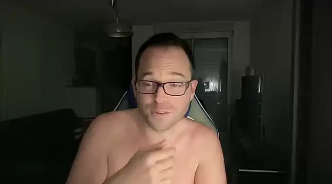 Funnyjul31 online show from January 27, 2025, 10:06 pm