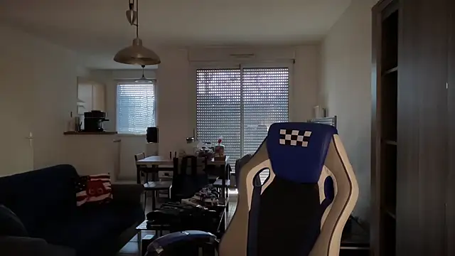 Funnyjul31 online show from February 7, 2025, 2:26 pm