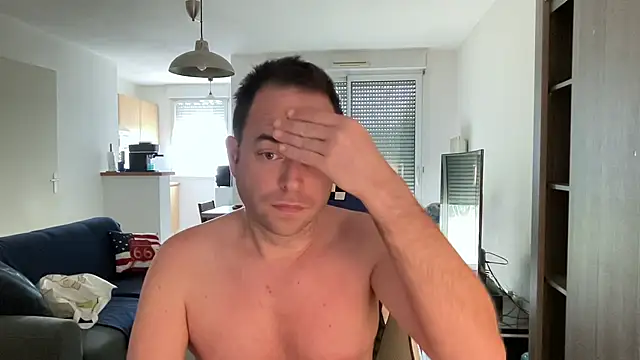 Funnyjul31 online show from February 8, 2025, 10:18 am