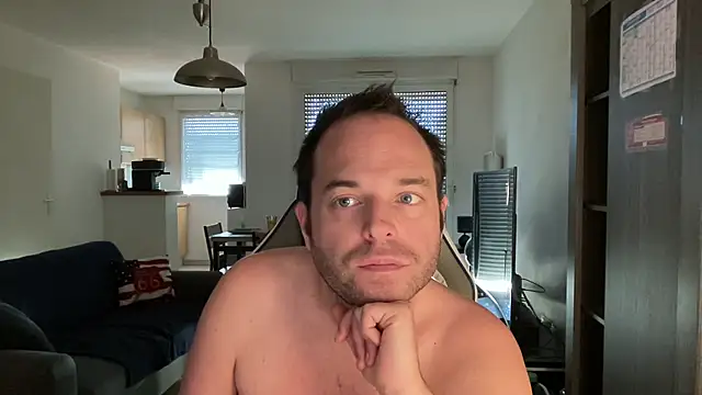 Funnyjul31 online show from March 2, 2025, 1:05 pm