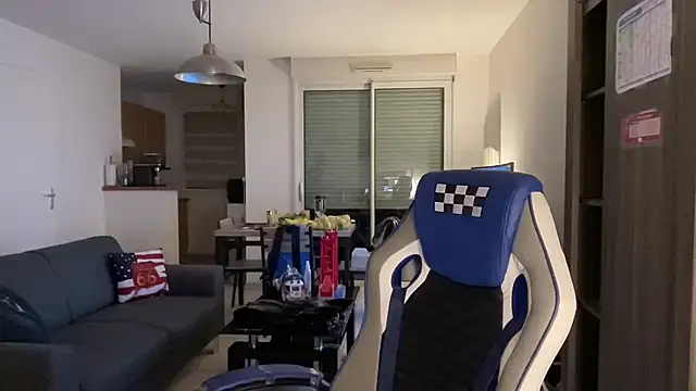 Funnyjul31 online show from March 9, 2025, 6:21 pm