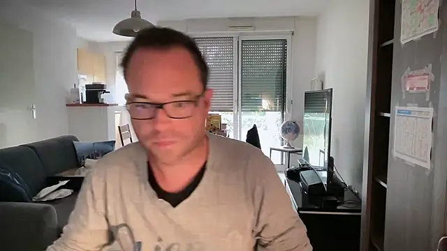 Funnyjul31 online show from November 1, 2025, 12:51 pm