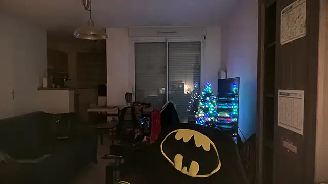 Funnyjul31 online show from December 1, 2025, 6:57 pm