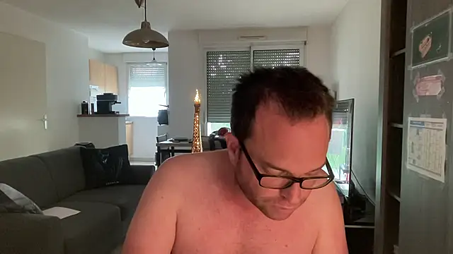 Funnyjul31 online show from April 22, 2026, 4:41 pm