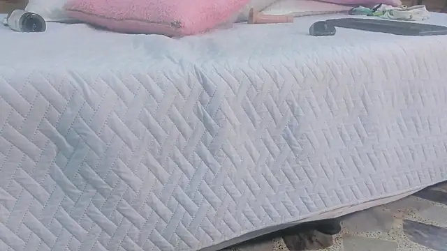 Snapshot of violet_gray_ chatting on February 25, 2025, 2:25 am violet gray online show from February 25, 2025, 2:25 am