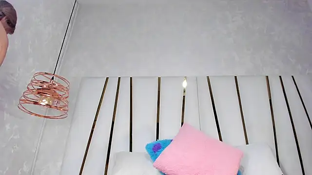 Snapshot of violet_gray_ chatting on March 6, 2025, 11:25 am violet gray online show from March 6, 2025, 11:25 am