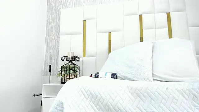 Snapshot of violet_gray_ chatting on March 16, 2025, 3:04 am violet gray online show from March 16, 2025, 3:04 am