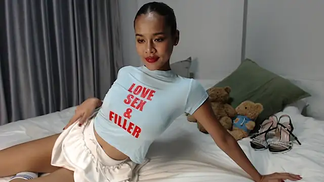 misslilypeach online show from February 14, 2025, 8:21 am