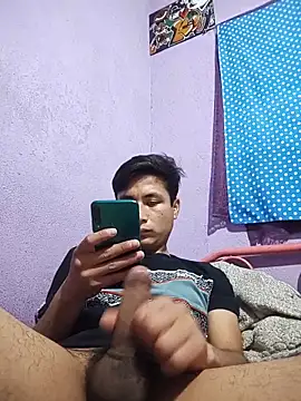 EduardoEspinoza12 online show from October 15, 2025, 8:31 pm