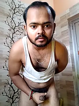 guavam65 online show from March 27, 2026, 6:41 am