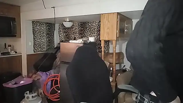 Ivyrose4999 online show from January 22, 2025, 10:37 pm