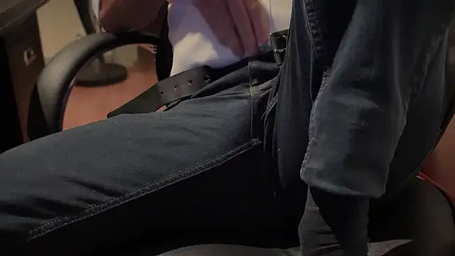 vincent1522 online show from February 12, 2025, 6:19 pm