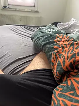 Mo 2003 online show from January 31, 2025, 12:18 pm