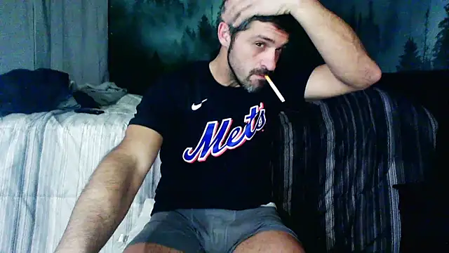 Snapshot of Troyt87 chatting on January 14, 2025, 4:15 am Troyt87 online show from January 14, 2025, 4:15 am