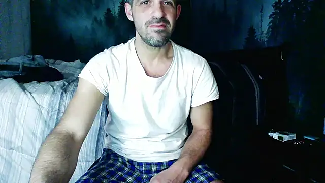 Snapshot of Troyt87 chatting on January 21, 2025, 2:05 pm Troyt87 online show from January 21, 2025, 2:05 pm