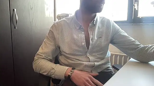 bullyboyy online show from February 17, 2025, 8:41 am