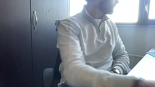 bullyboyy online show from March 17, 2025, 12:04 pm