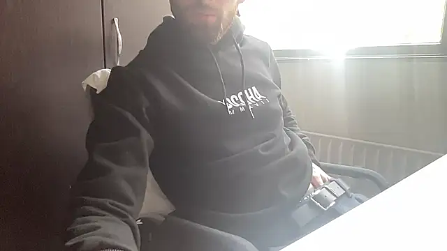 bullyboyy online show from October 7, 2025, 10:56 am