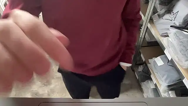 bullyboyy online show from November 11, 2025, 7:47 pm