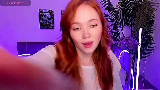 Maya Light online show from October 13, 2025, 2:11 am