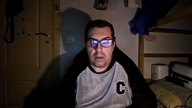 Snapshot of Usame_como_quieras chatting on January 29, 2025, 5:09 am Usame como quieras online show from January 29, 2025, 5:09 am