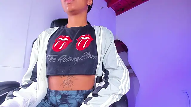 Zaira Rose  online show from October 4, 2025, 12:47 pm