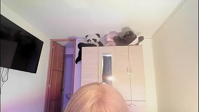 Snapshot of ImamDahian chatting on November 3, 2025, 6:31 pm ImamDahian online show from November 3, 2025, 6:31 pm