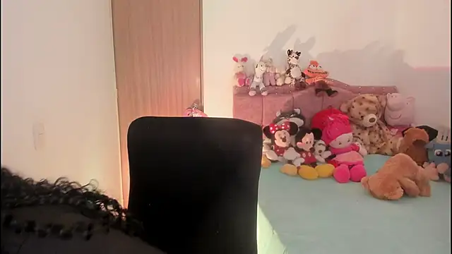 Snapshot of ImamDahian chatting on December 19, 2025, 7:43 pm ImamDahian online show from December 19, 2025, 7:43 pm